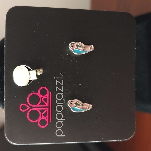 PAPARAZZI Pink and Teal Blue Parrot Post Earrings - Picture 1 of 4
